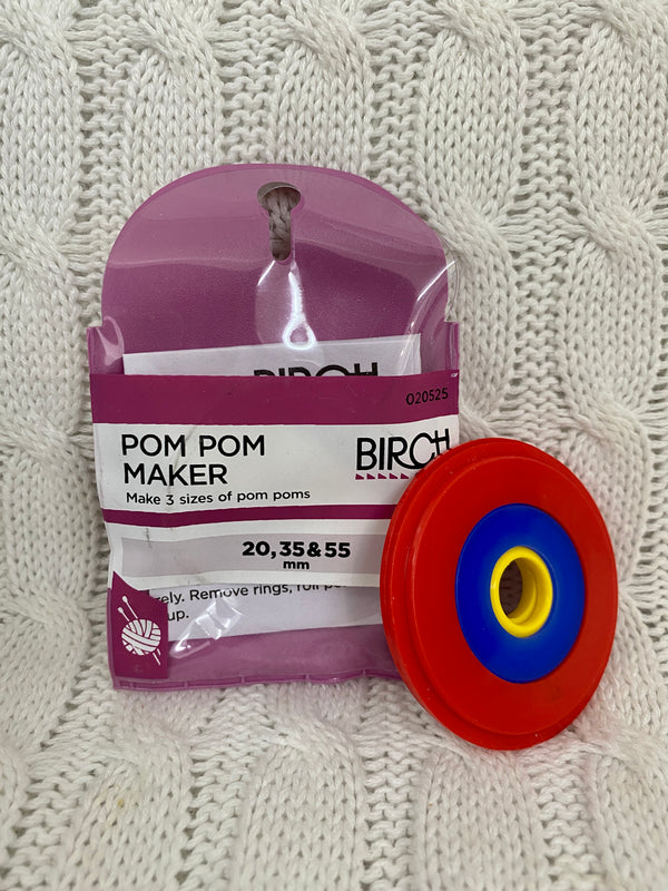 Birch Pom Pom Maker - 3 sizes (Red)
