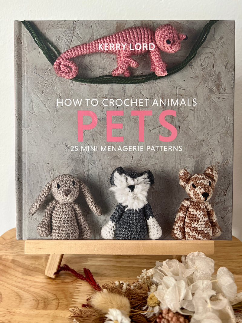Toft - How to Crochet Animals: OCEAN - 25 Mini Menagerie Patterns