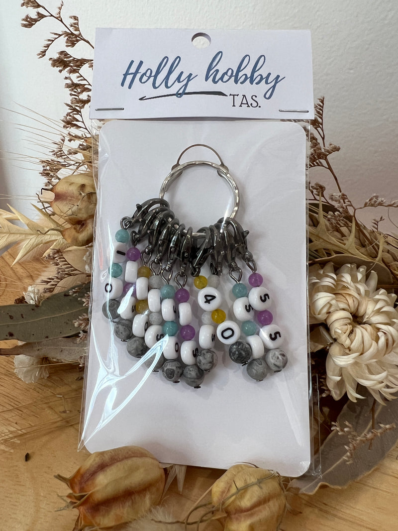 Stitch Markers - Set of 10 (With hook size numbers)