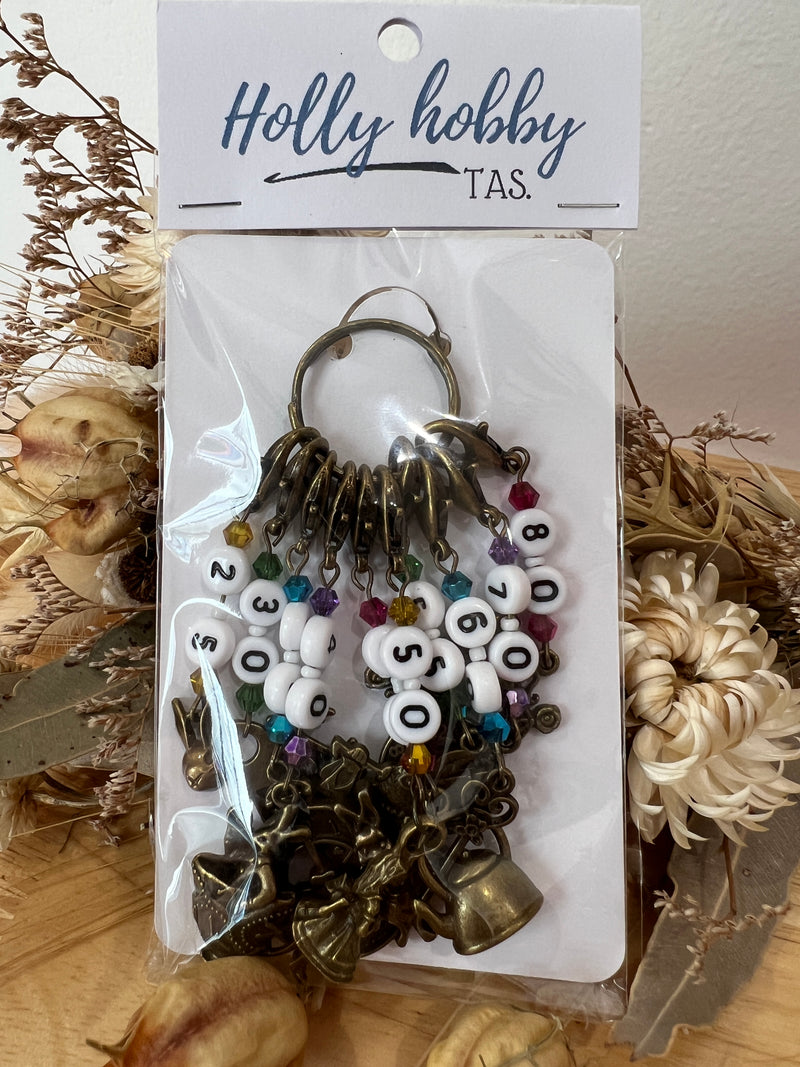 Stitch Markers - Set of 10 (With hook size numbers)